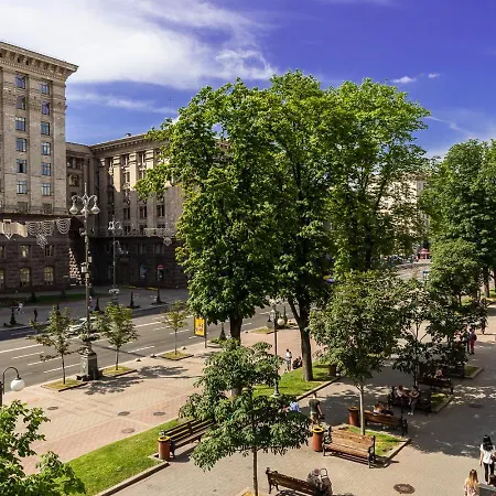 двохкімнатна з терасою по вул хрещатик 21 Апартаменти Київ