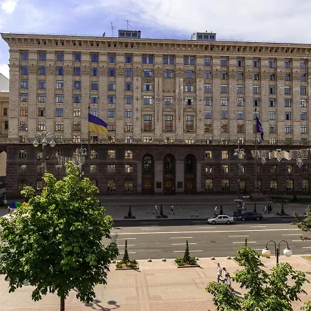 двохкімнатна з терасою по вул хрещатик 21 Київ